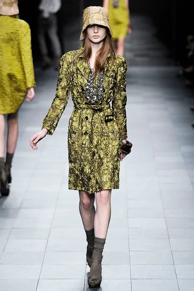 Look 38